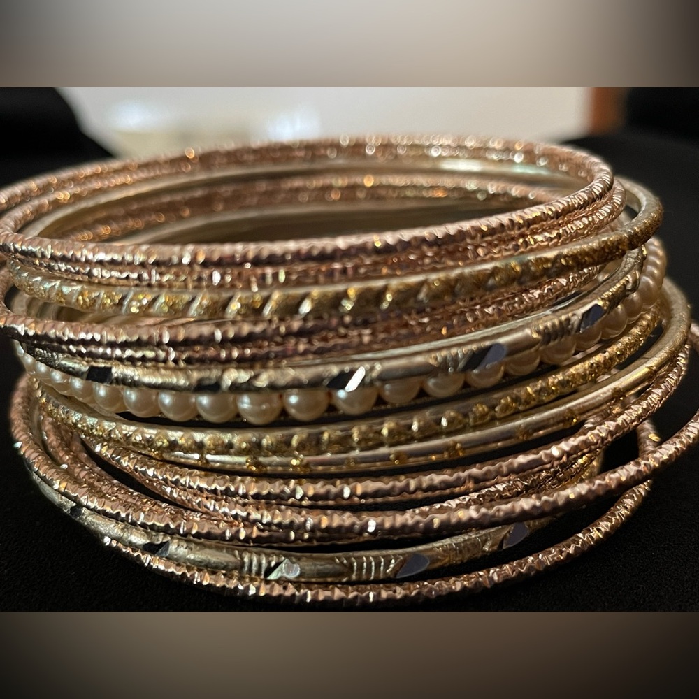 Rose gold and gold bangle bracelet set